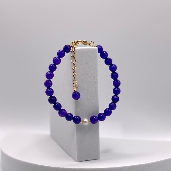 Beautiful Blue Jade Bracelet - Picture 3 of 15